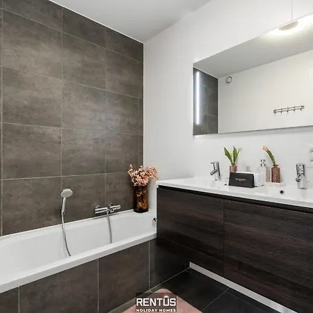 Jalina - Relaxed Between And Sea